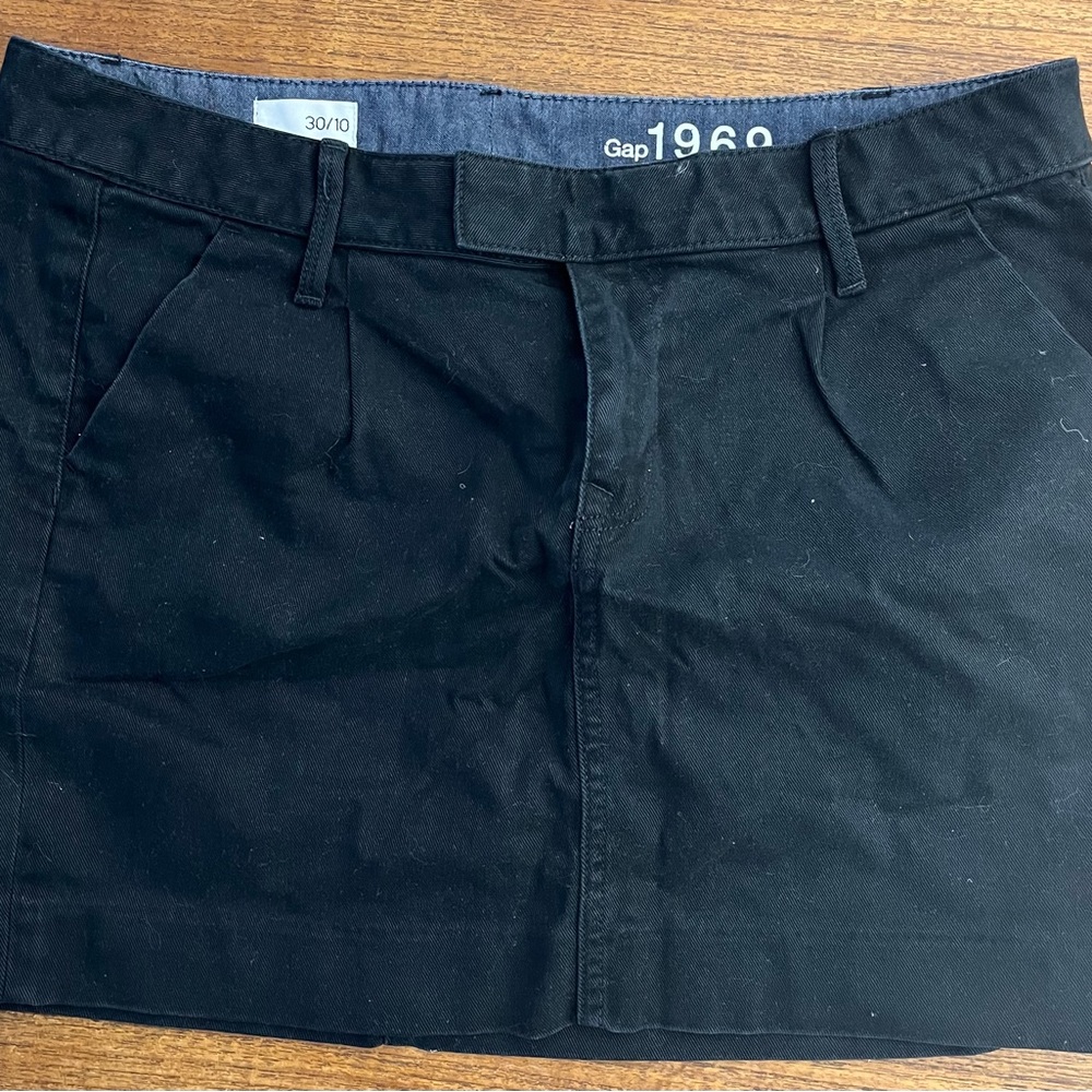 Gap black jeans skirt